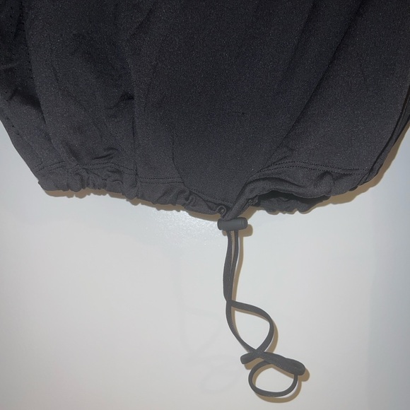 Gymshark Crop Top Long Sleeves Black Drawstring Waist Breathable Sides Medium - Picture 2 of 8